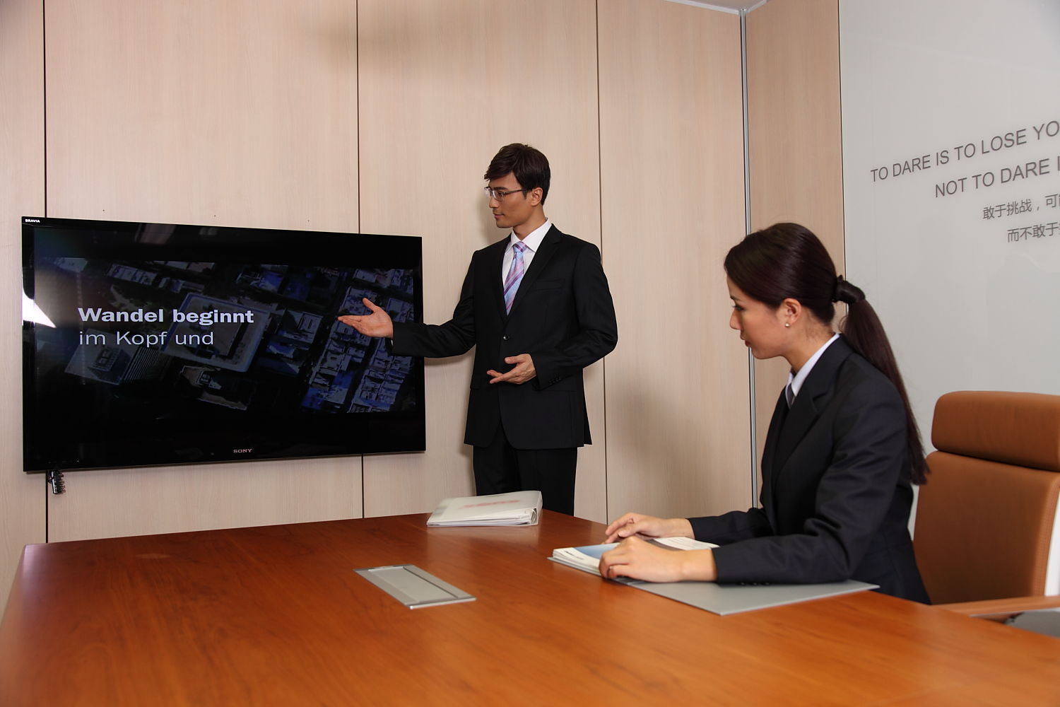 商務(wù)職業(yè)裝加工